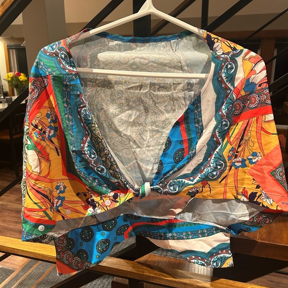 Colorful Patterned Blouse tie top - Picture 2 of 3